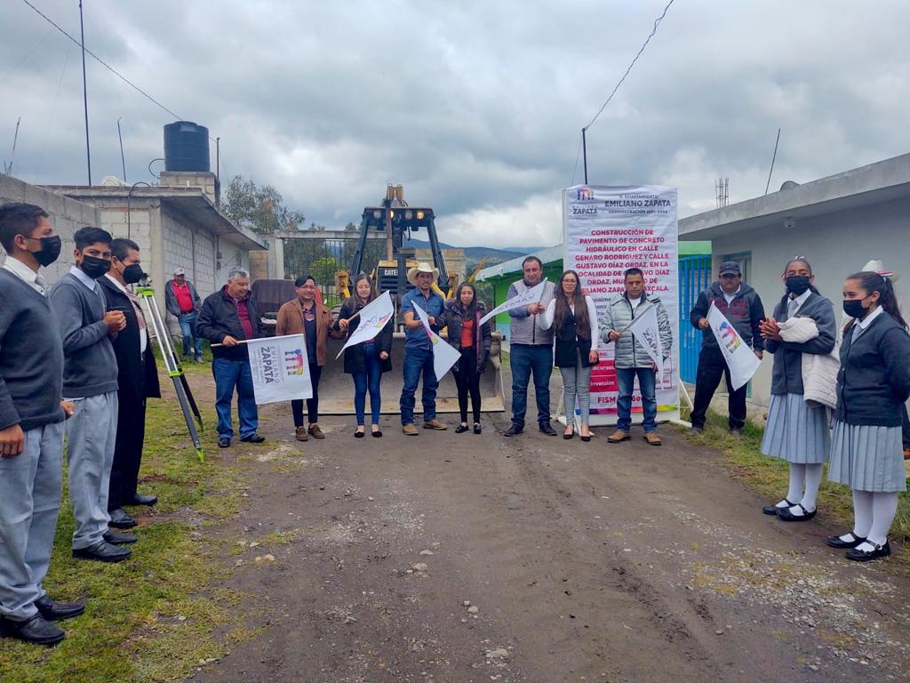 Alcalde de Emiliano Zapata inicia pavimentación en calles de la comunidad Gustavo Díaz Ordaz